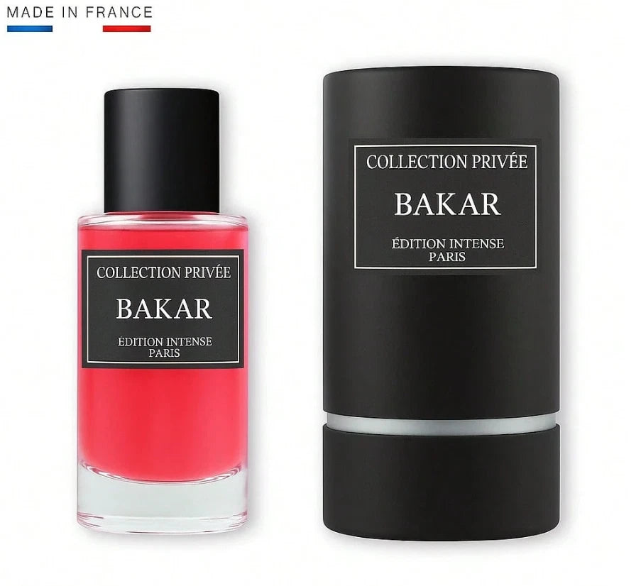 Das Collection Privée Bakar 50ml Unisex Parfum neben der dazugehörigen mattschwarzen Originalverpackung in eleganter Zylinderform.