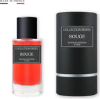 Das Collection Privée Rouge 50ml Unisex Parfum neben der dazugehörigen mattschwarzen Originalverpackung in eleganter Zylinderform.